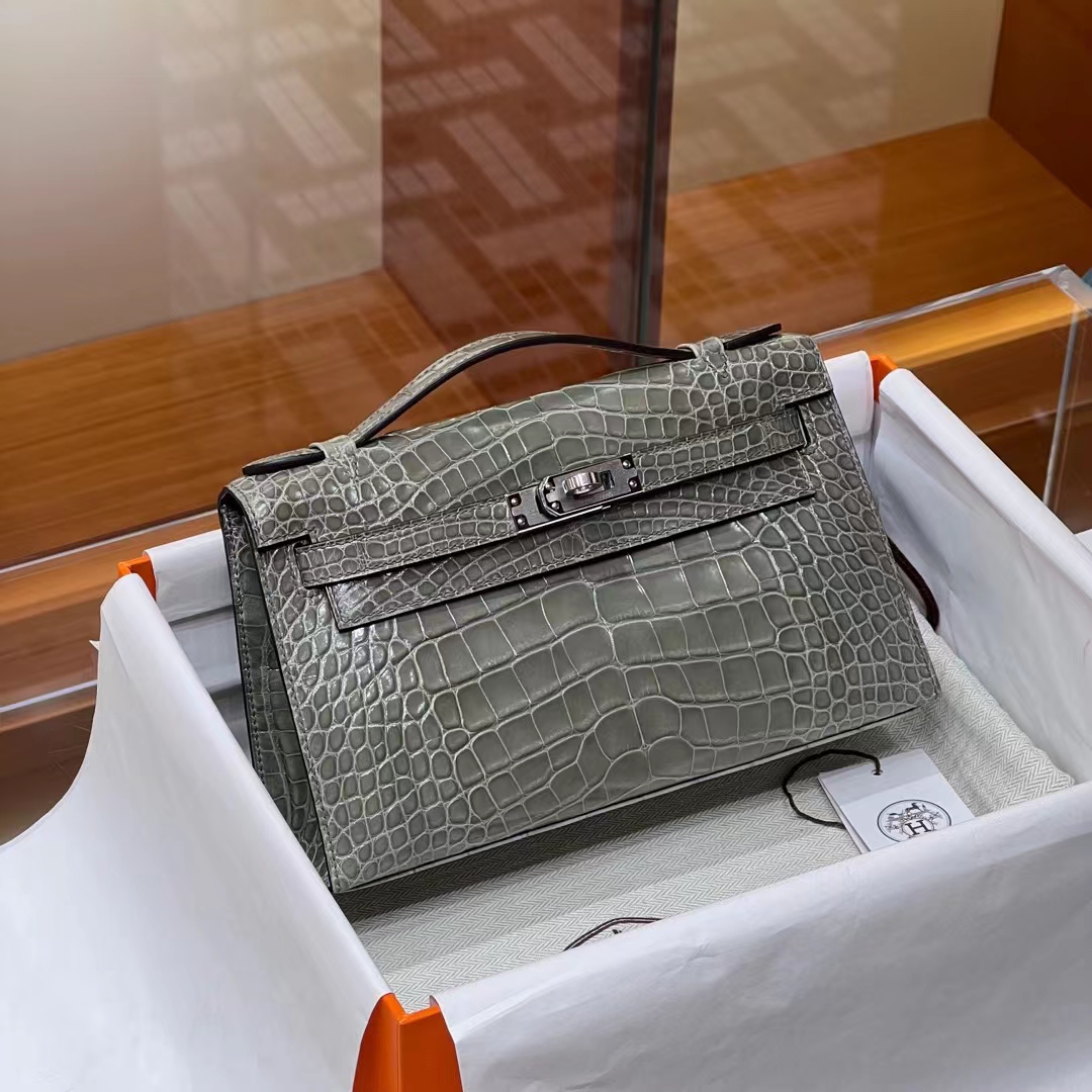 HERMES Kelly Pochette Alligator 81 Gris Tourterelle Full handmade 22x14x7cm 【God Factory】 Factory