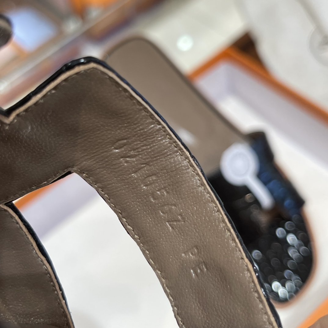 HERMES Alligator Sandals New Slippers Handmade Italian lamb sole 10 days of shipment 89 Nior