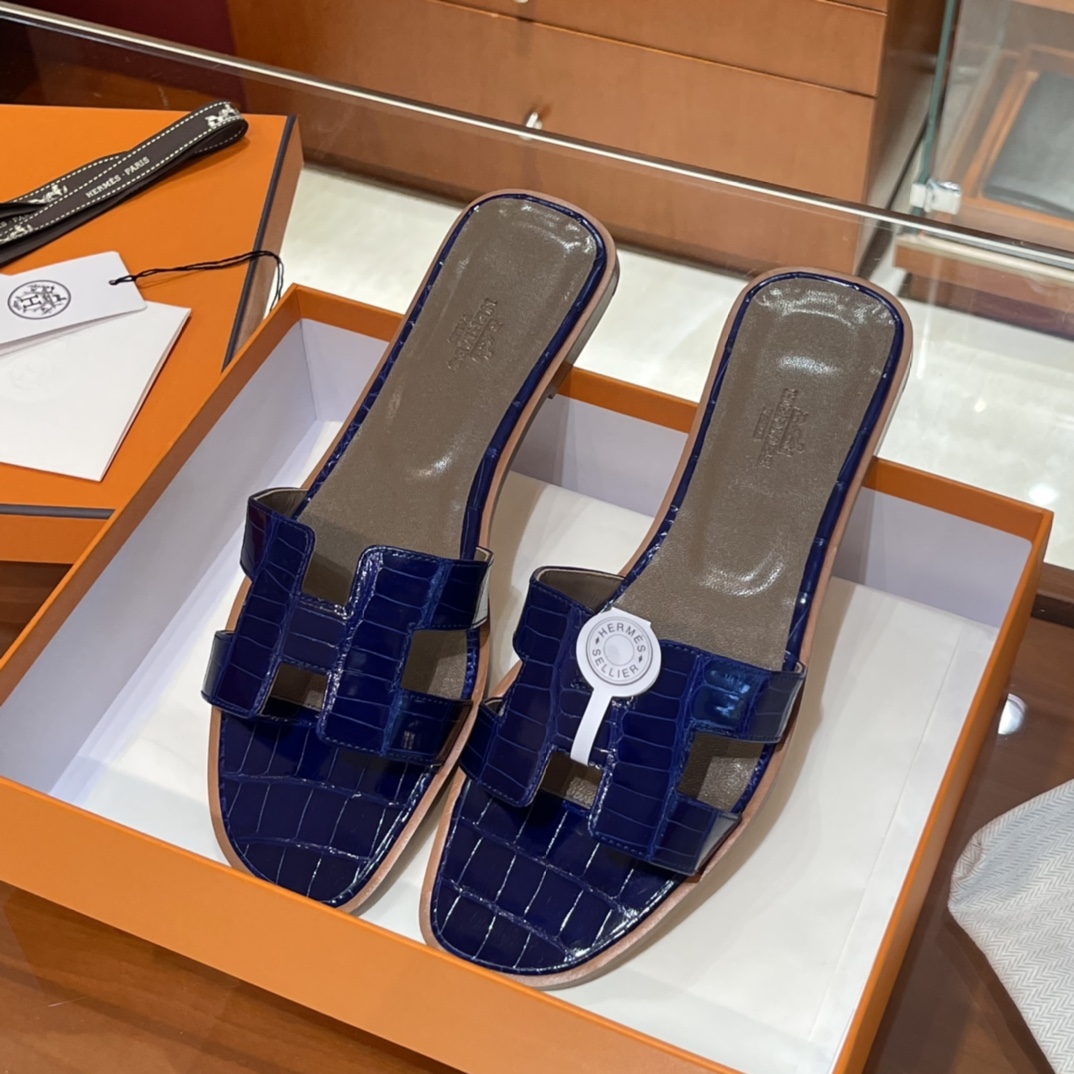 HERMES Alligator Sandals New Slippers Handmade Italian lamb sole 10 days of shipment 7T Bleu electrique