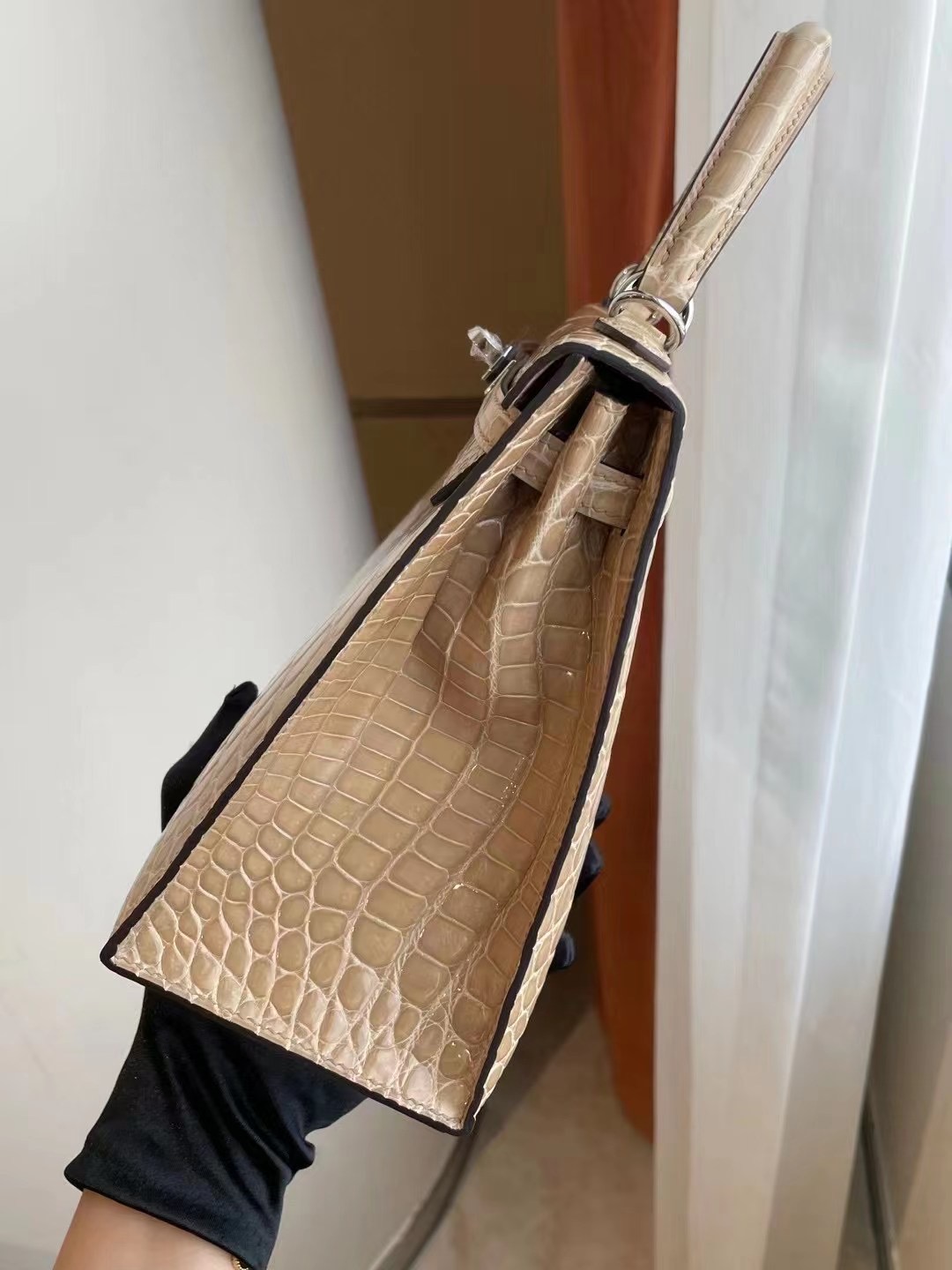 Hermes Kelly 28CM Shiny Crocodile Niloticus PHW
