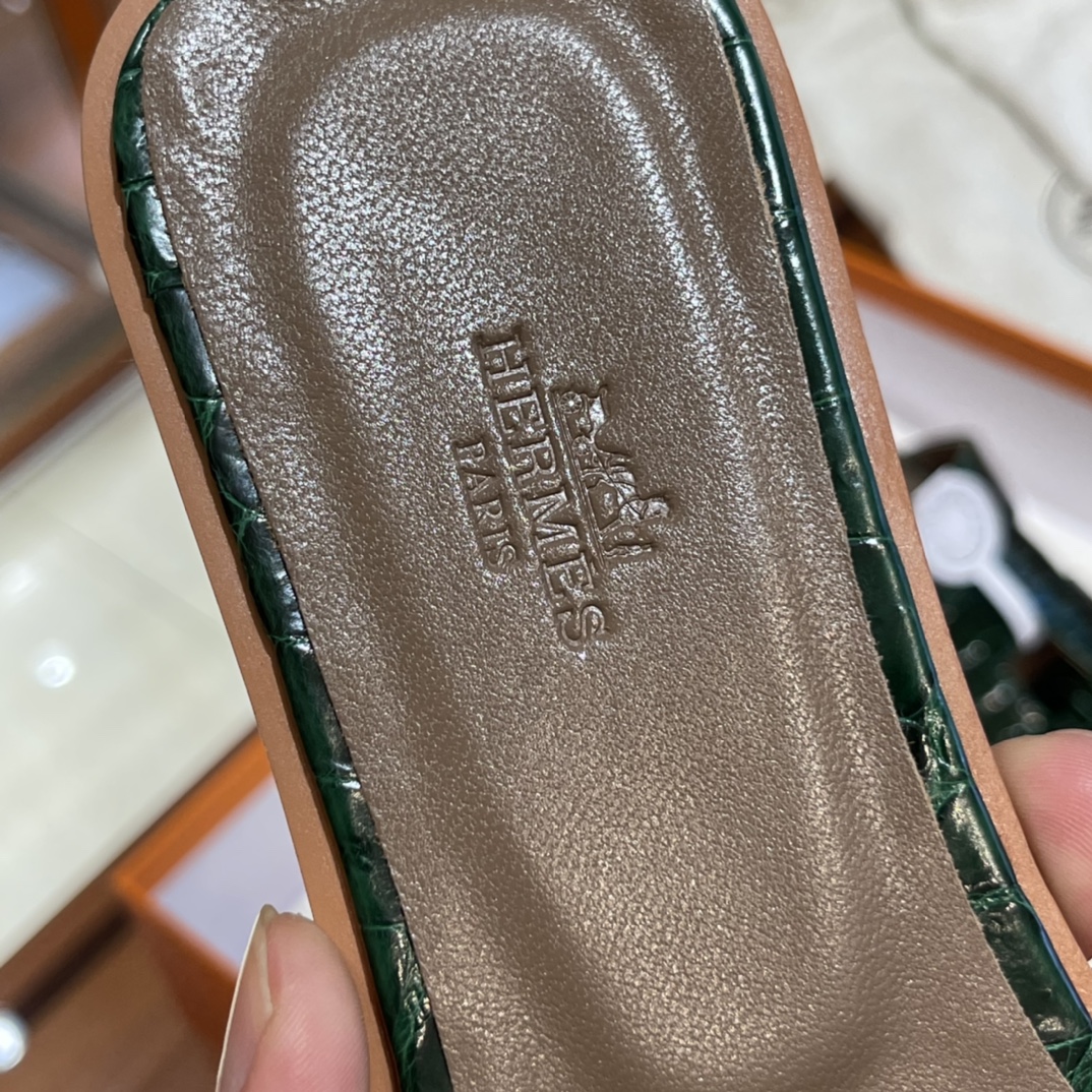 HERMES Alligator Sandals New Slippers Handmade Italian lamb sole 10 days of shipment 6Q Vert Emeraude