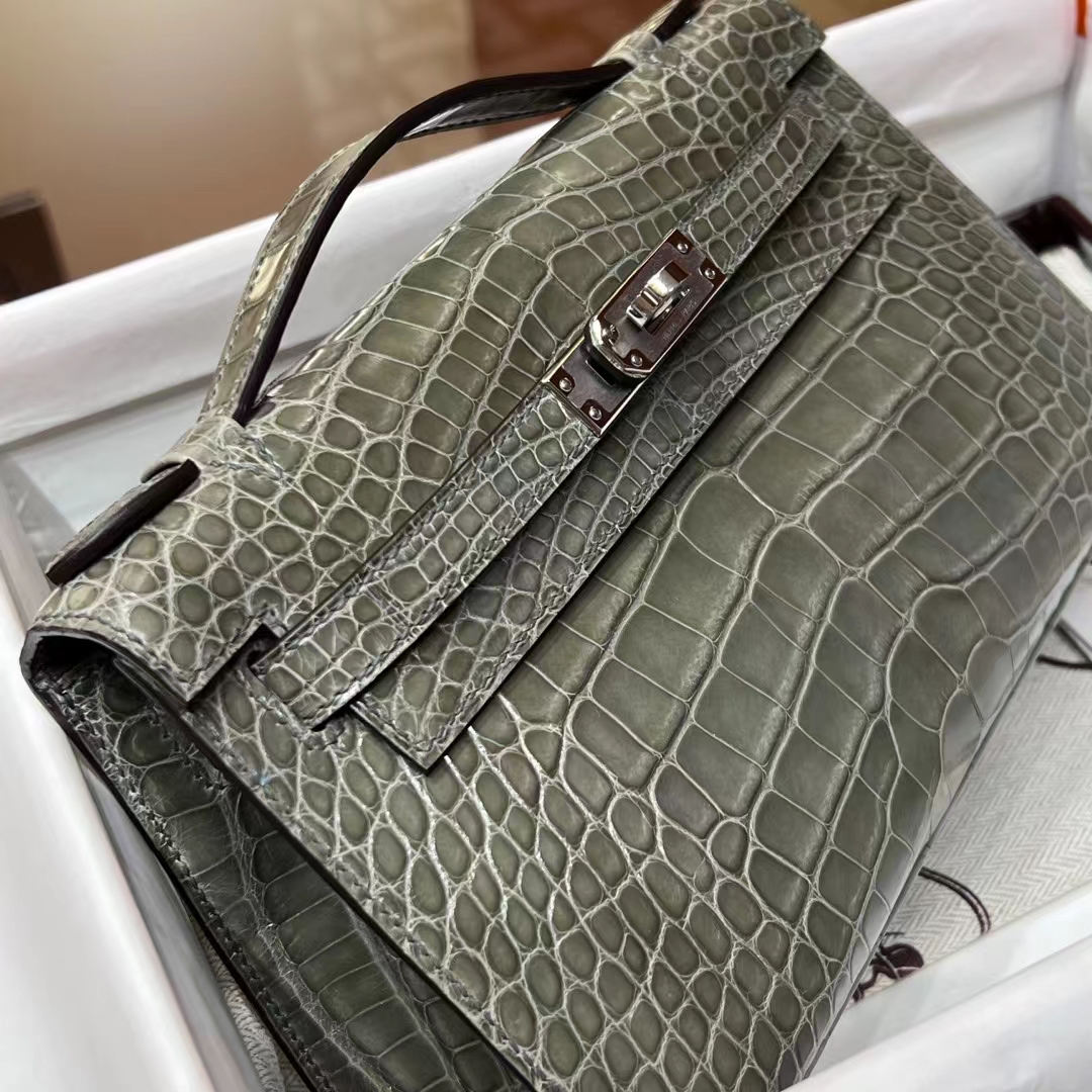 HERMES Kelly Pochette Alligator 81 Gris Tourterelle Full handmade 22x14x7cm 【God Factory】 Factory