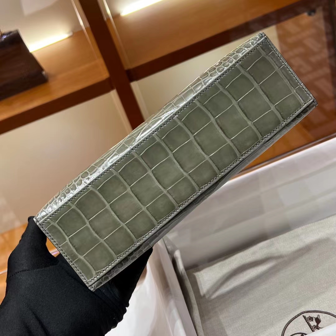 HERMES Kelly Pochette Alligator 81 Gris Tourterelle Full handmade 22x14x7cm 【God Factory】 Factory
