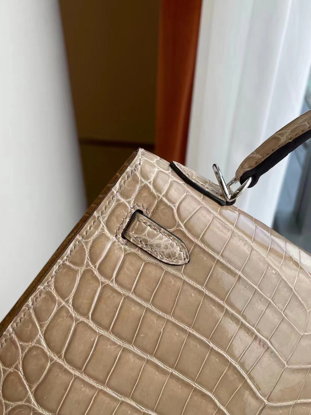Hermes Kelly 28CM Shiny Crocodile Niloticus PHW