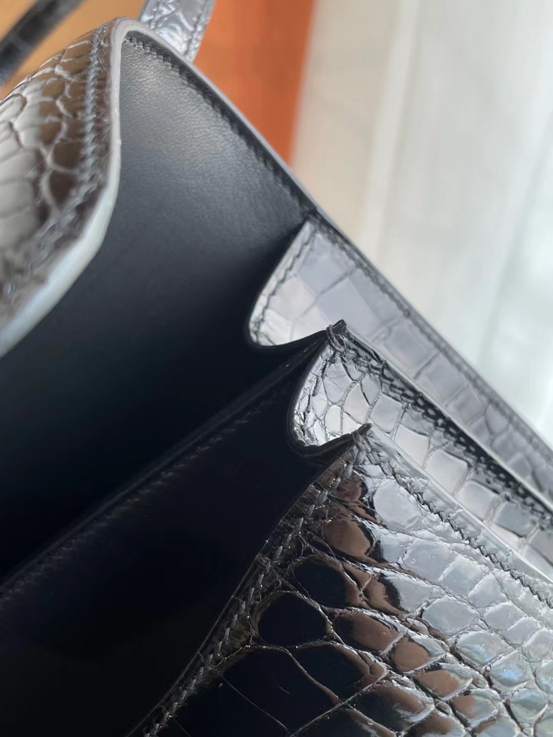 Hermes Constance 18cm 89 Noir Shiny Alligator Crocodile