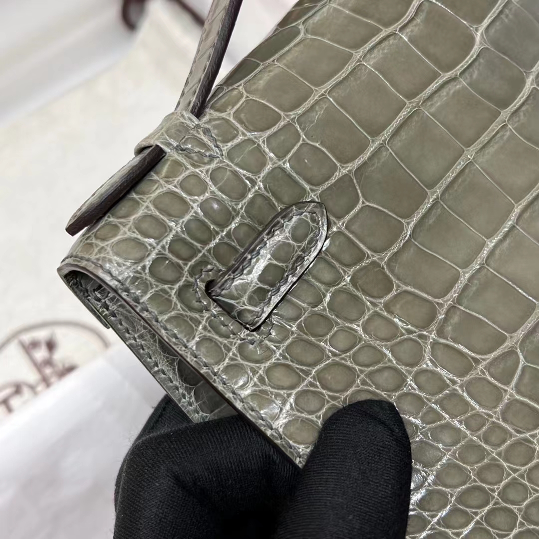 HERMES Kelly Pochette Alligator 81 Gris Tourterelle Full handmade 22x14x7cm 【God Factory】 Factory