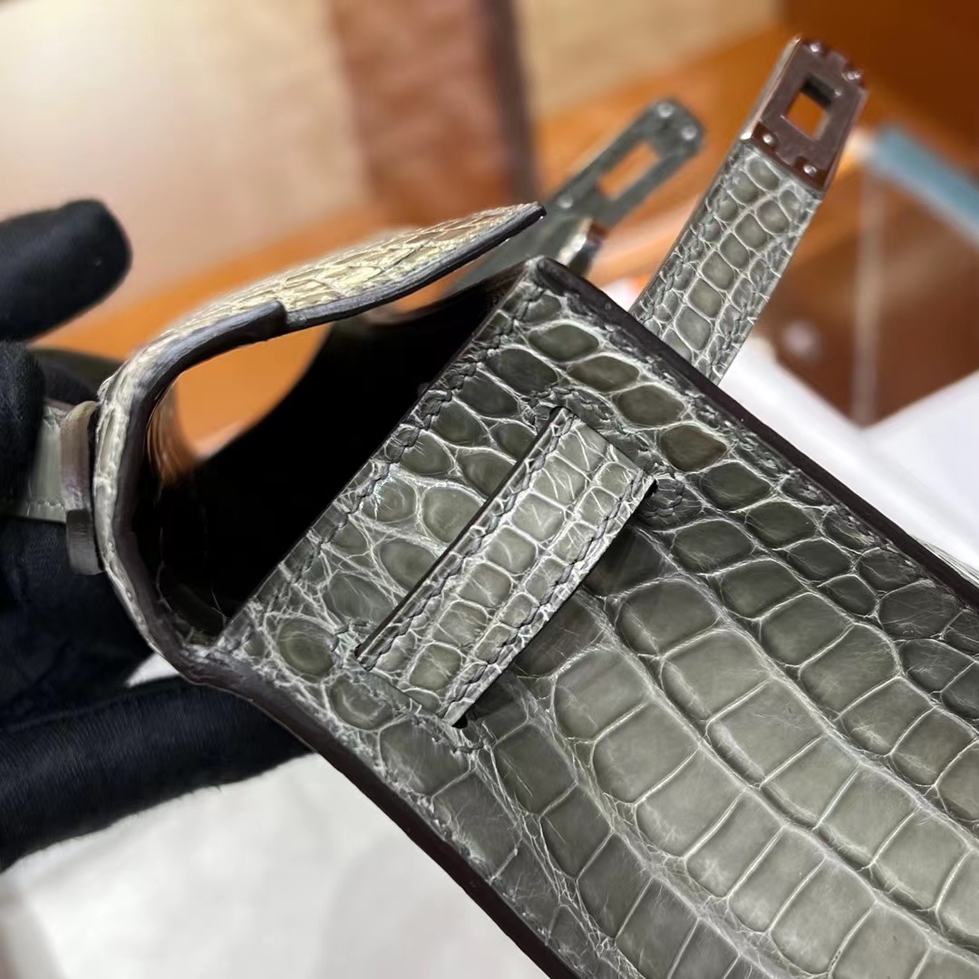HERMES Kelly Pochette Alligator 81 Gris Tourterelle Full handmade 22x14x7cm 【God Factory】 Factory