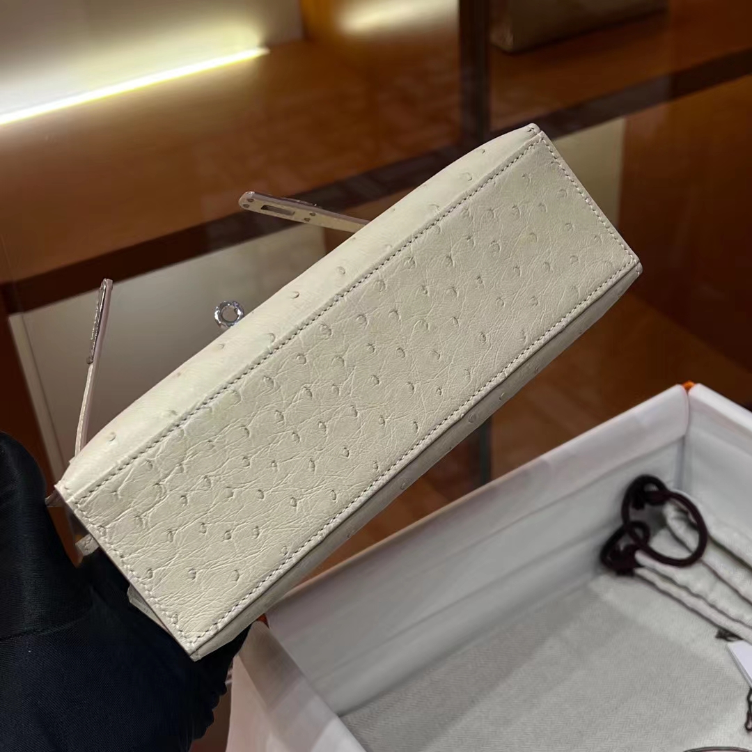 HERMES Kelly Pochette 10 Craie Ostrich Full handmade Kelly fatory