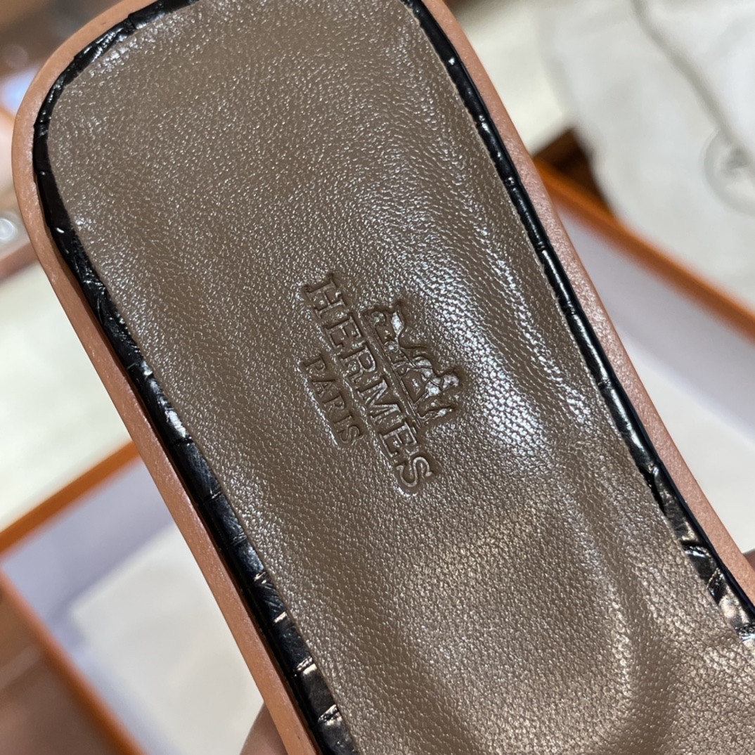 HERMES Alligator Sandals New Slippers Handmade Italian lamb sole 10 days of shipment 89 Nior